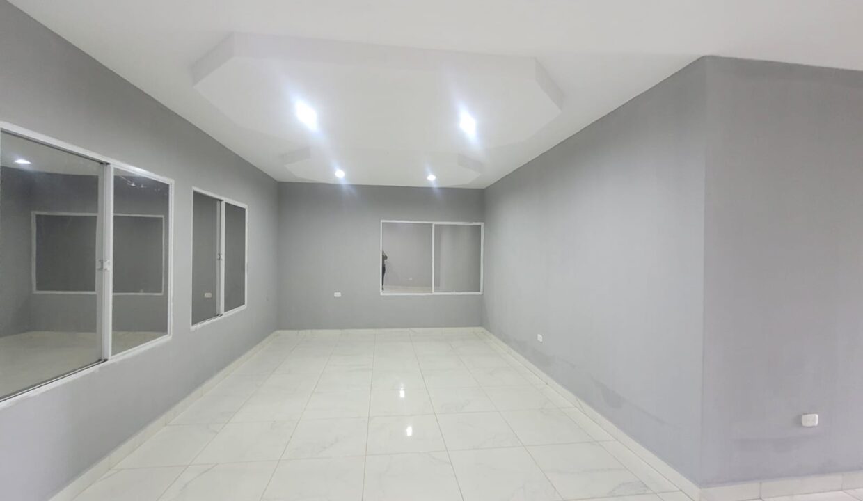 WhatsApp Image 2024-09-23 at 12.55.19 PM (3)