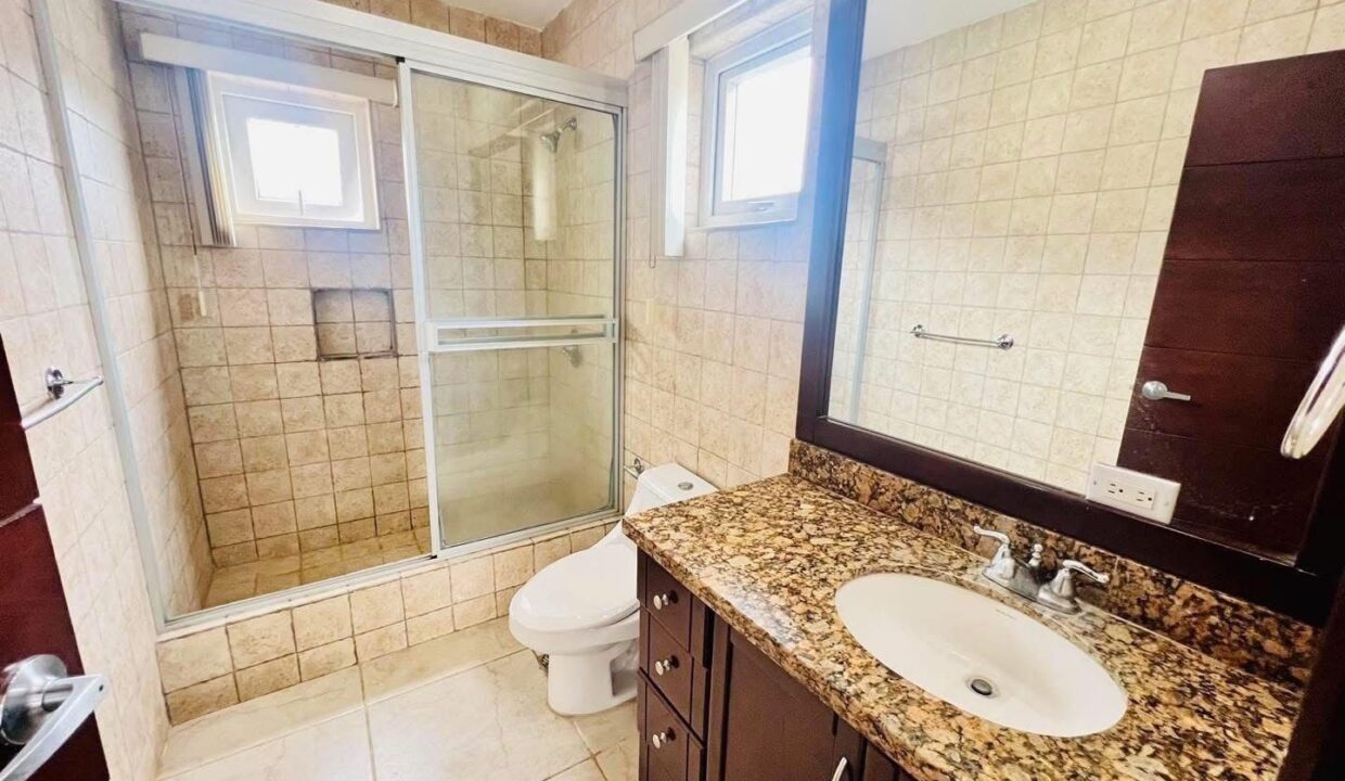 WhatsApp Image 2025-05-15 at 09.22.35_4db50d36