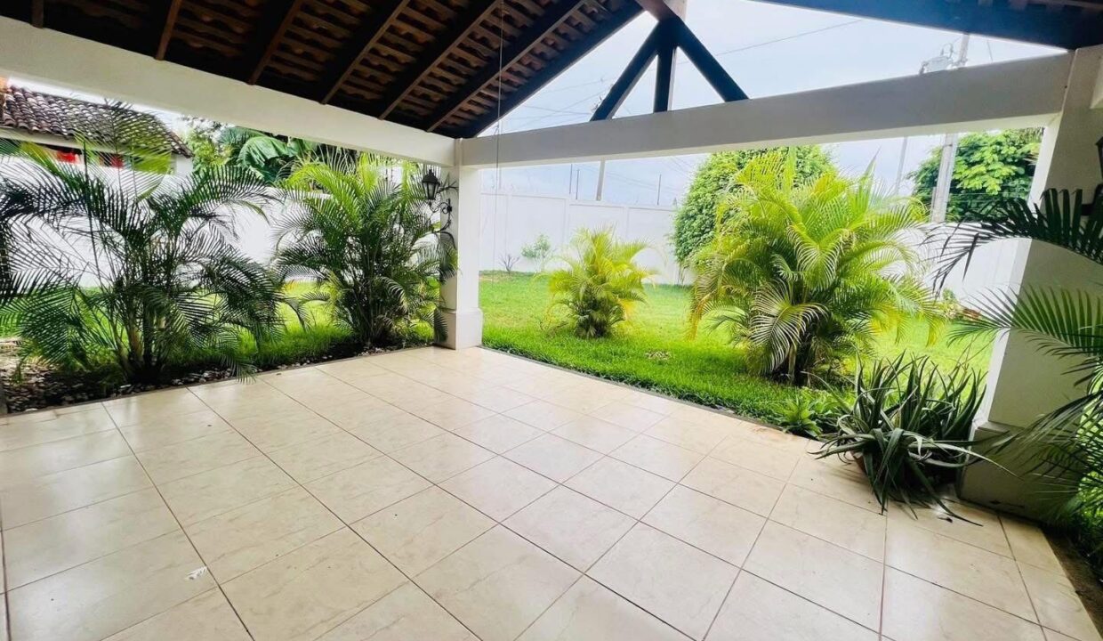 WhatsApp Image 2025-05-15 at 09.22.35_57aa5ce1